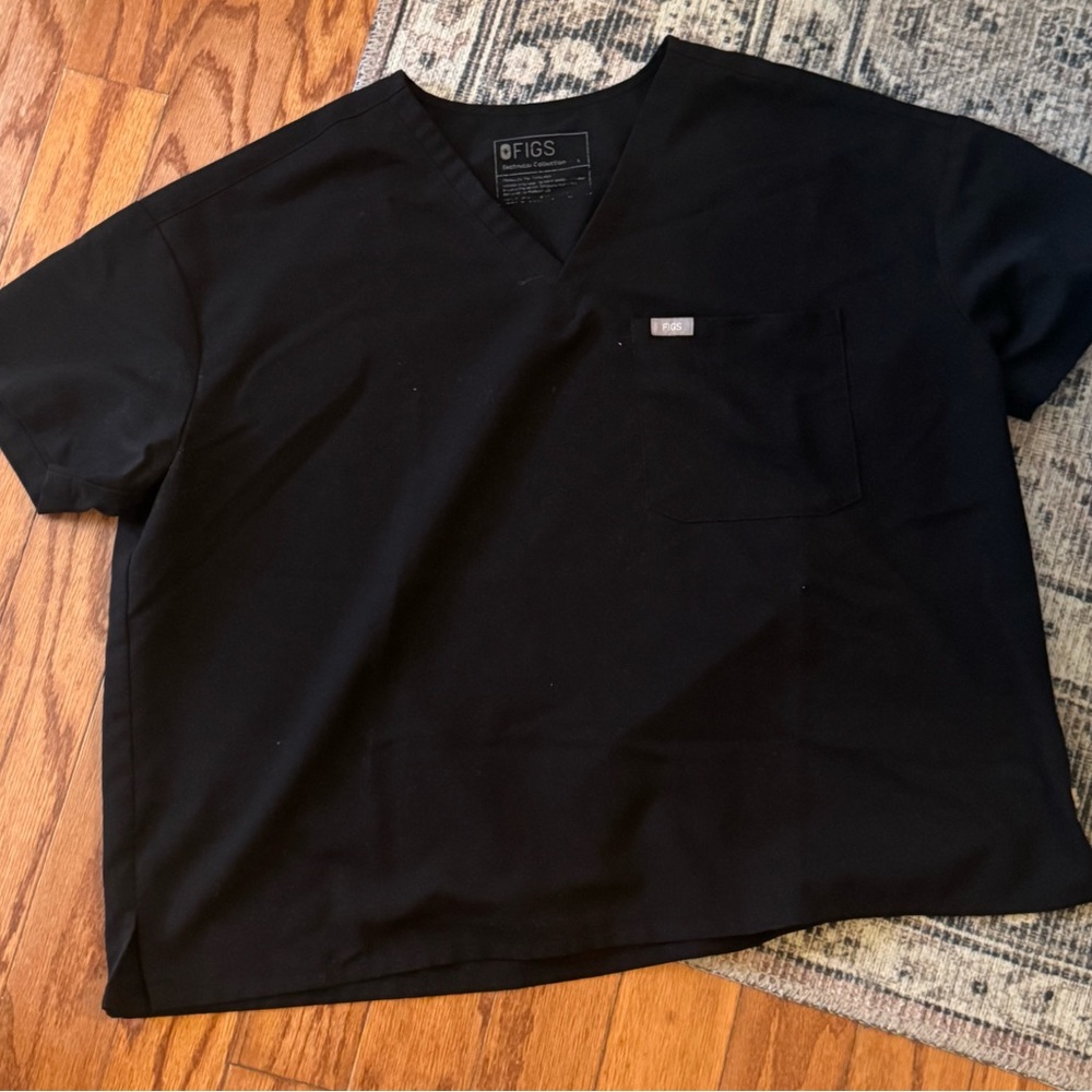 FIGS Relaxed Catrina Black scrub top